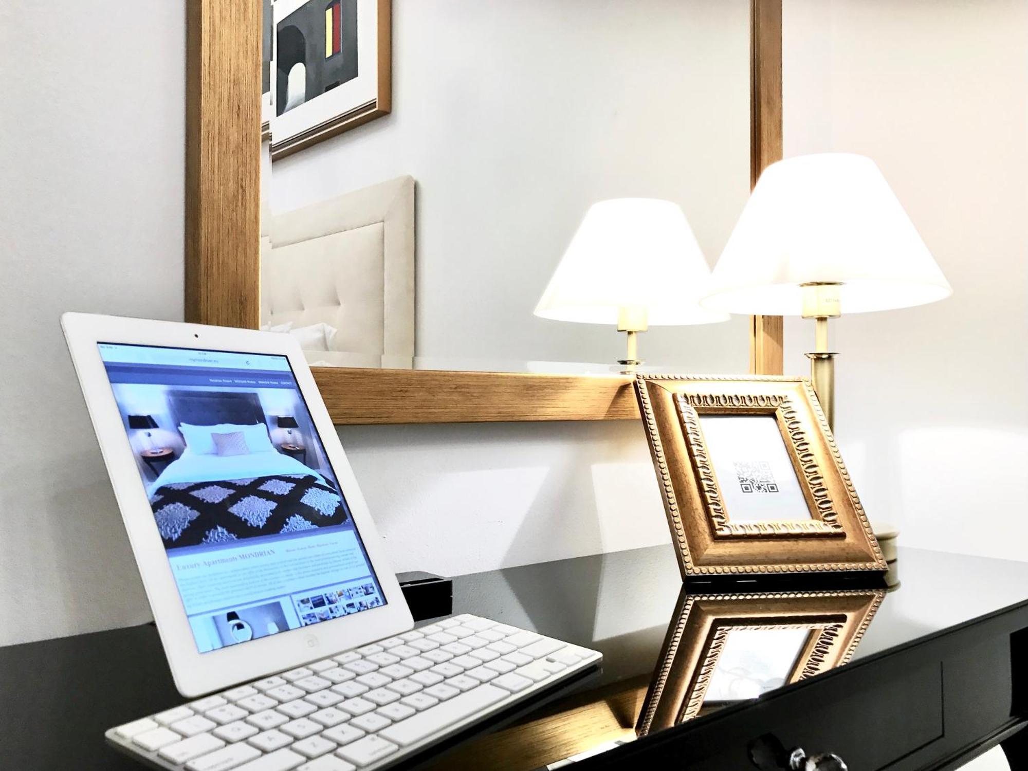 Mondrian Luxury Suites & Apartments Market Square I Warsaw Phòng bức ảnh