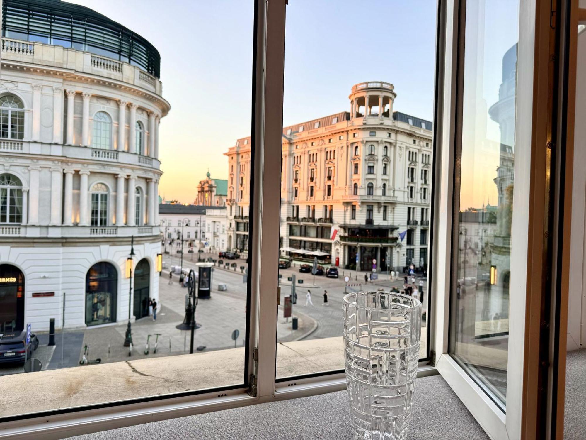 Mondrian Luxury Suites & Apartments Market Square I Warsaw Ngoại thất bức ảnh